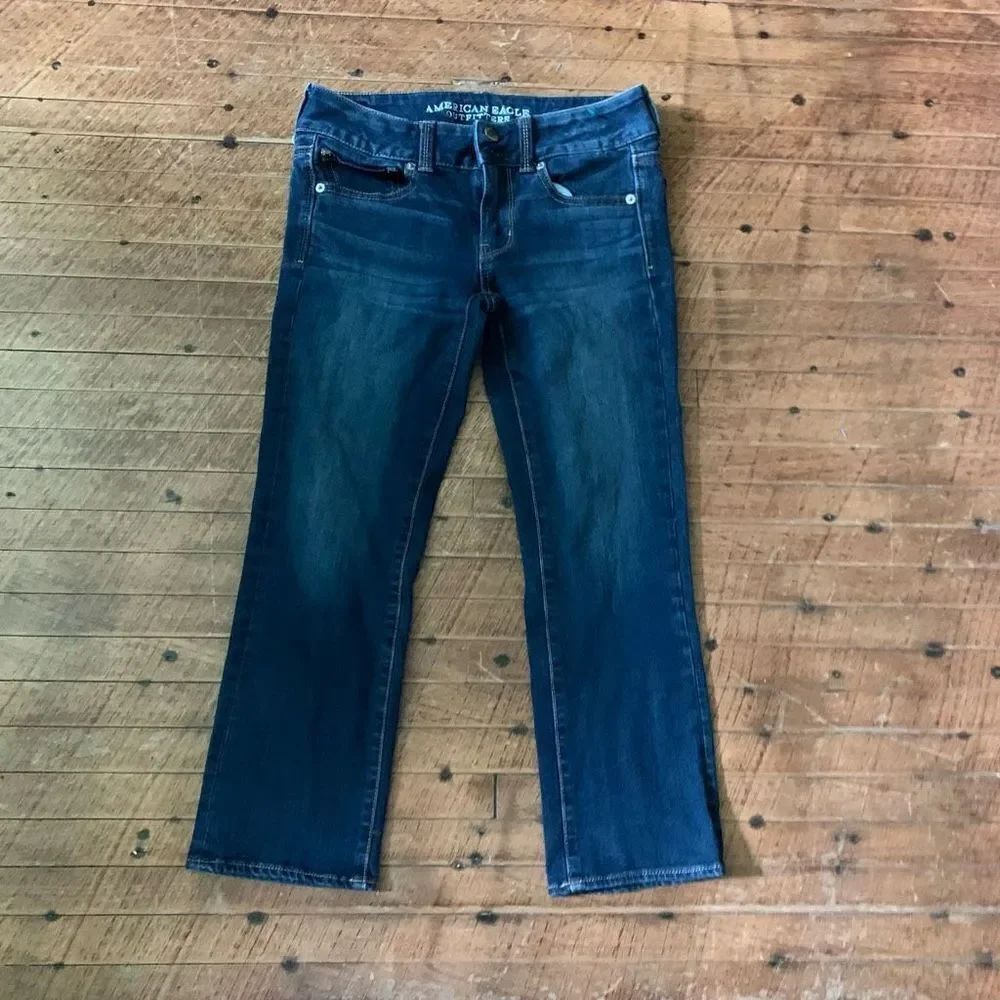 American Eagle Artist Crop dark wash normcore size 4 jeans